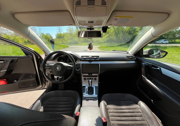 Volkswagen Passat cena 42000 przebieg: 240254, rok produkcji 2012 z Warszawa małe 436